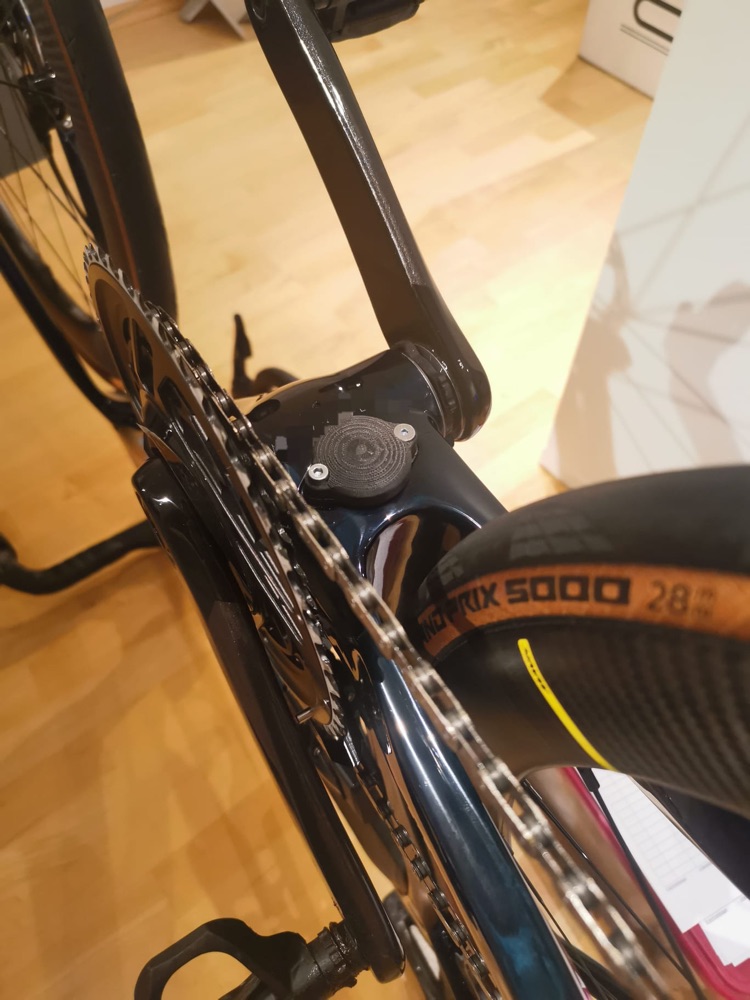 Bisiklet Cube Agree C62 SLT AirTag Tutucusu görsel 2