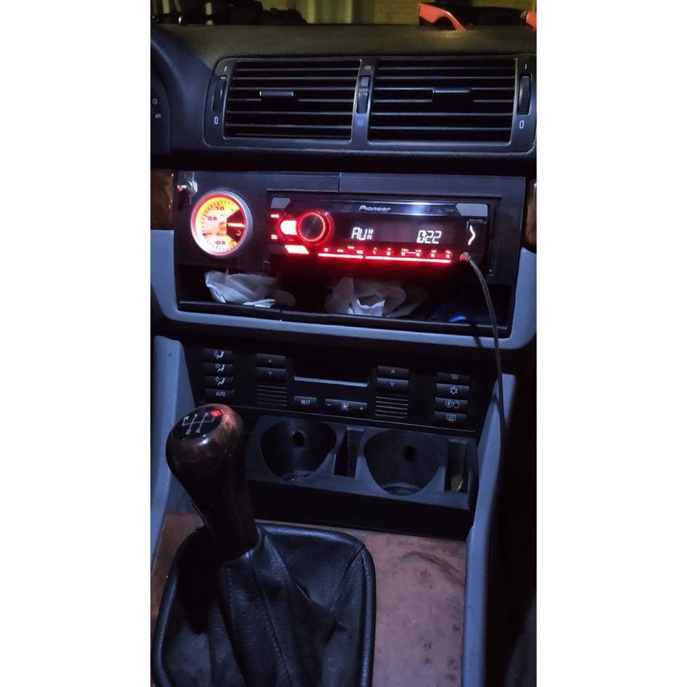 Radyo Ünitesi Yuvası - Turbo Göstergeli (BMW E39 Uyumlu) görsel 2