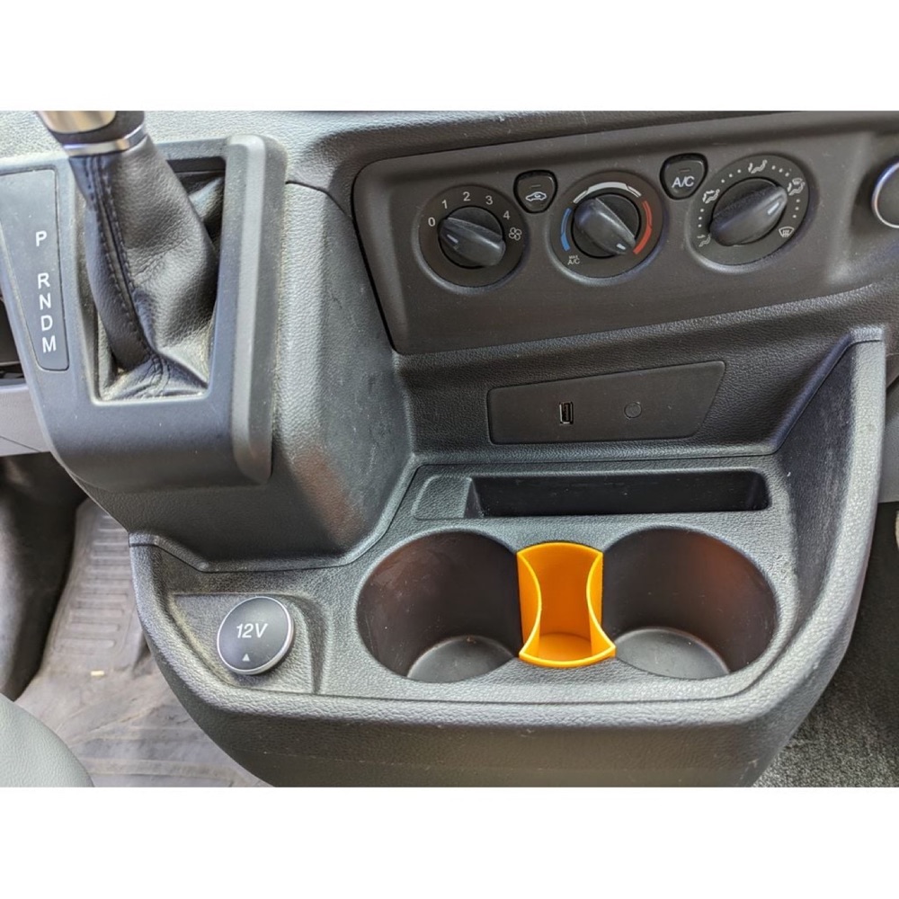 Ford Transit (2018) Bardaklık Ayırıcı görsel 2