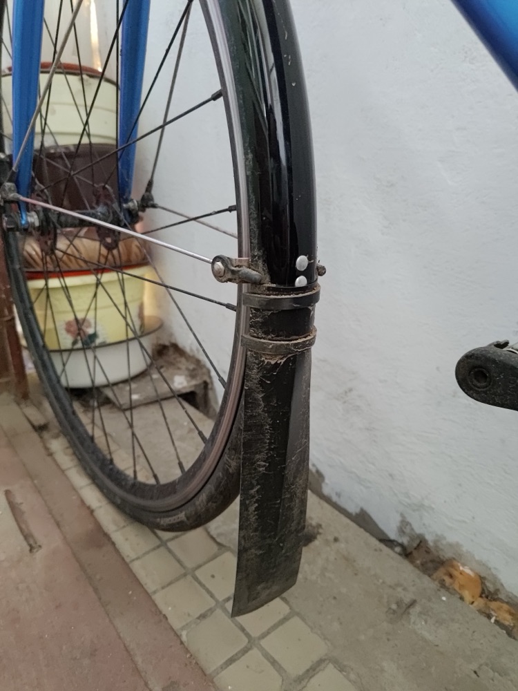 Bisiklet Çamurluk Flap Tutma Sistemi