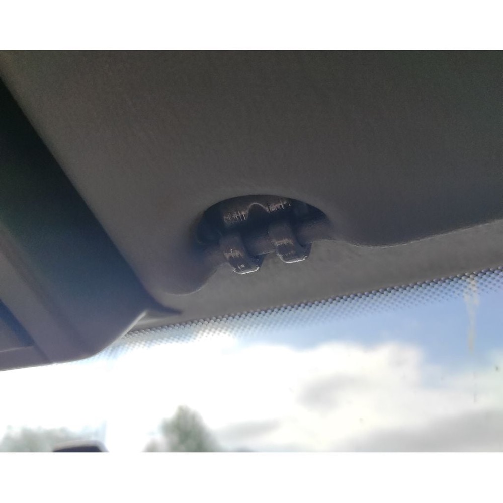 Renault 19 Güneş Siperi Tutucusu görsel 3