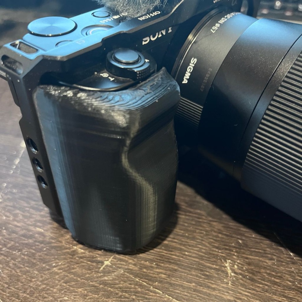 Sony ZV-E10 için SmallRig Kafesine Takılan Kavrama Tutamağı (Tutamaksız Kafes Modeli) görsel 2