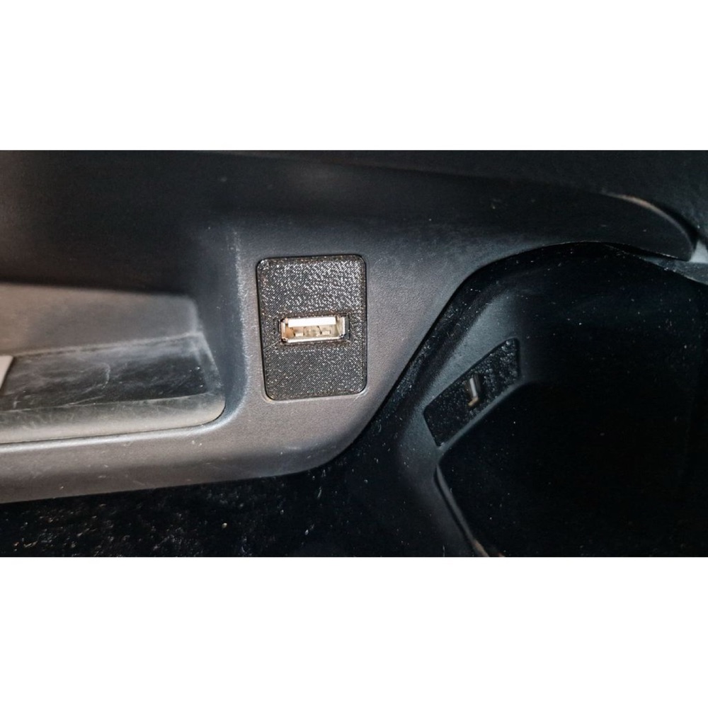 Toyota C-HR USB soketi