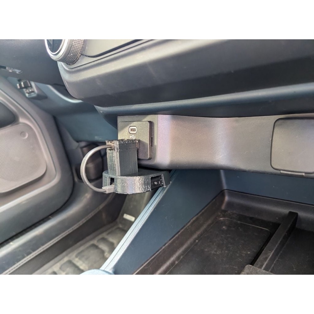 Ford Maverick El Telsizi Tutucu Mount