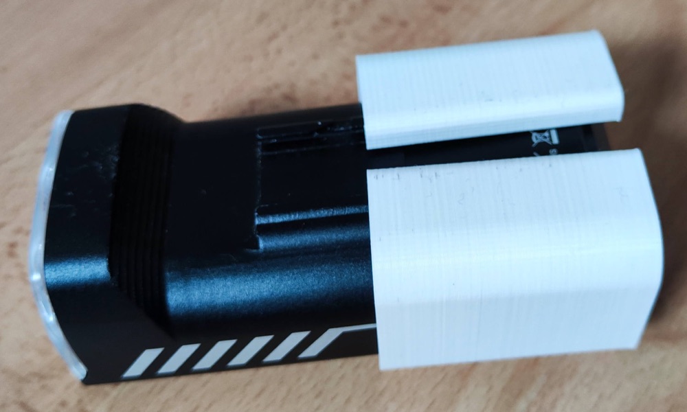 Bisiklet Astrolux BL-06 Farı Anahtar Koruyucusu görsel 3