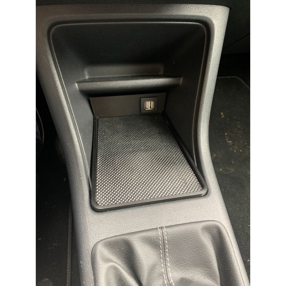 VW Up Orta Konsol Eşya Yuvası (Up) görsel 2