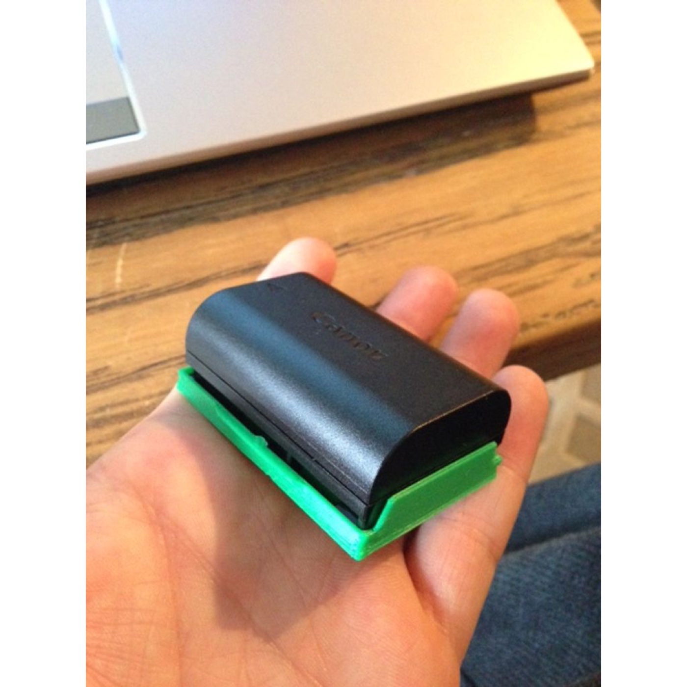 Canon Pil Yuvası Kapağı (Battery Door) görsel 2