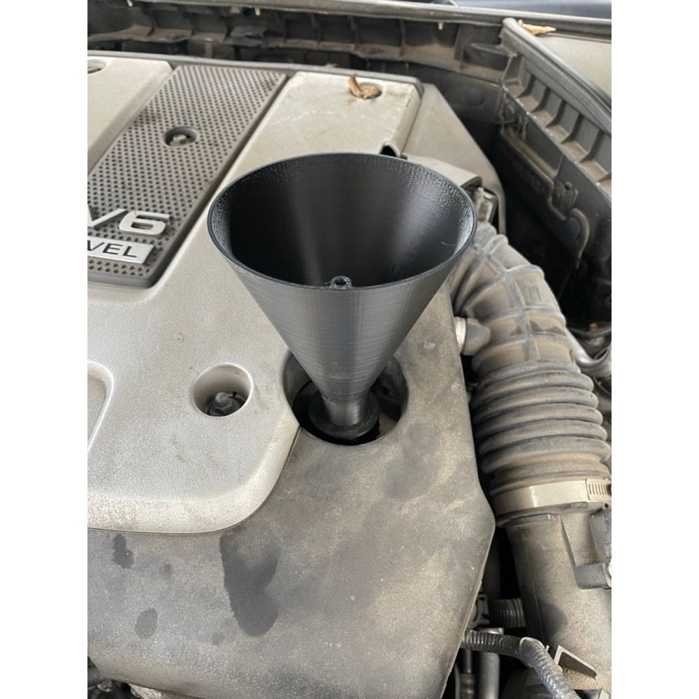 Nissan / Infiniti yağ doldurma hunisi görsel 2