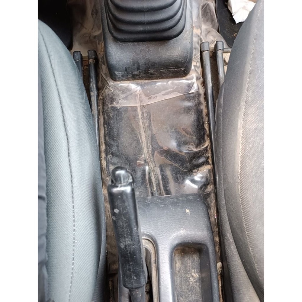 Suzuki Jimny 2007 Orta Konsol Bardaklık Ünitesi görsel 3
