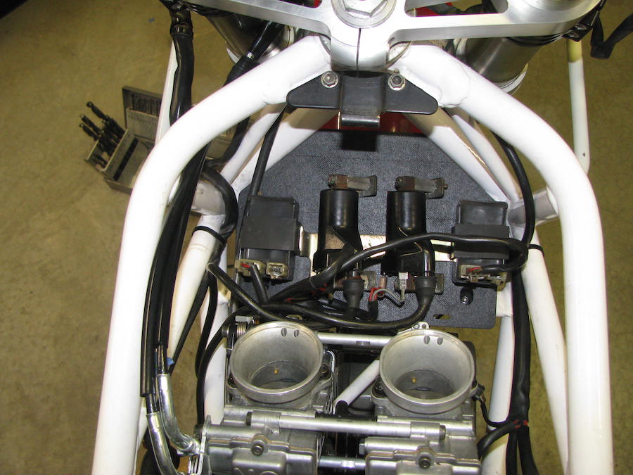 Ducati 900SS Hava Filtresi Koruyucu/Bobin Montajı görsel 2