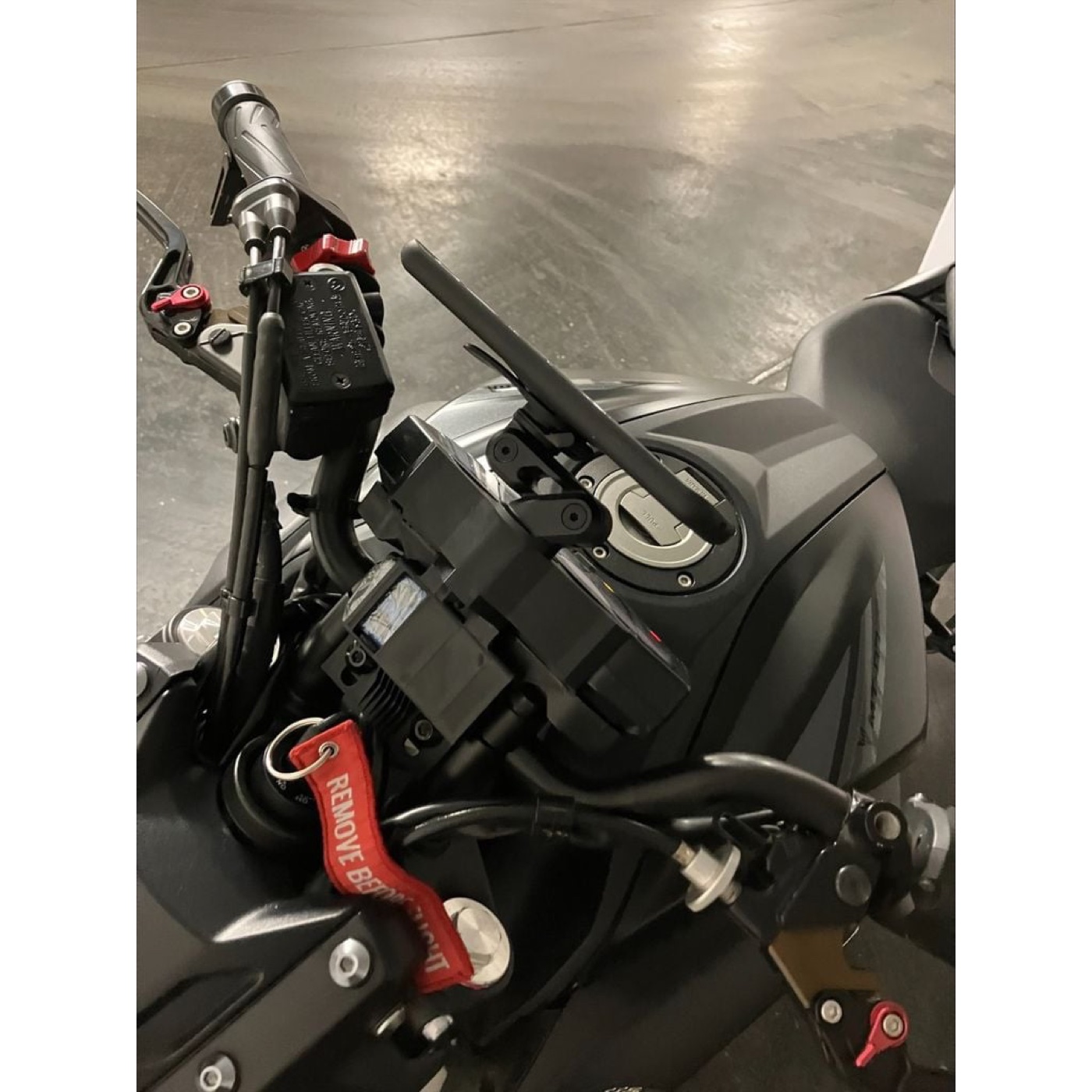 Yamaha MT-07/FZ-07 Quad Lock Telefon Tutucu Bağlantı Adaptörü
