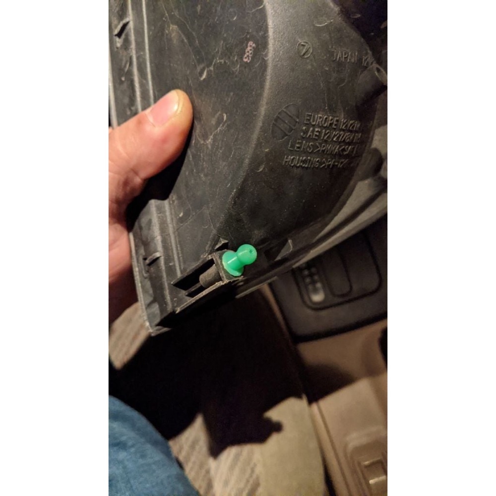 Subaru Forester SF Ön Sinyal Lamba Montaj Cıvatası (1997-1999) görsel 2
