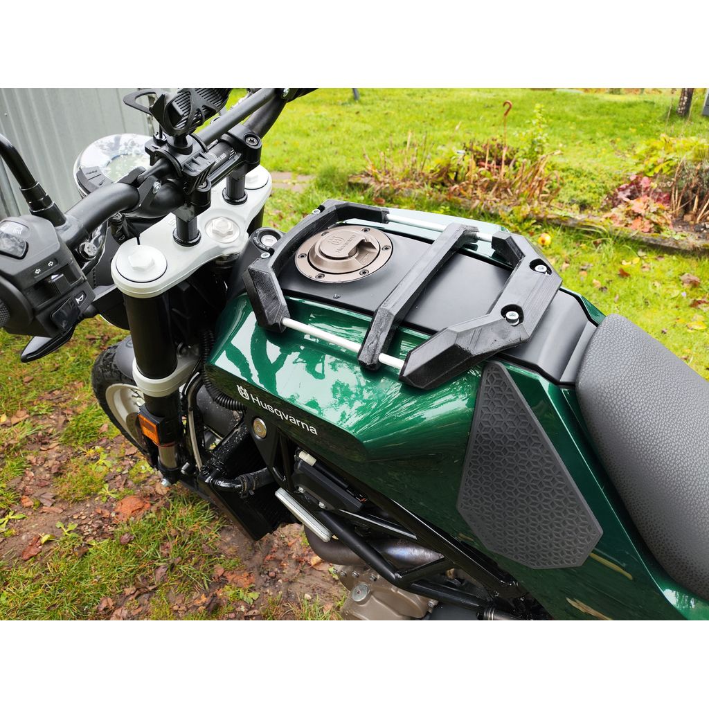 Husqvarna Svartpilen 401 Depo Rafı