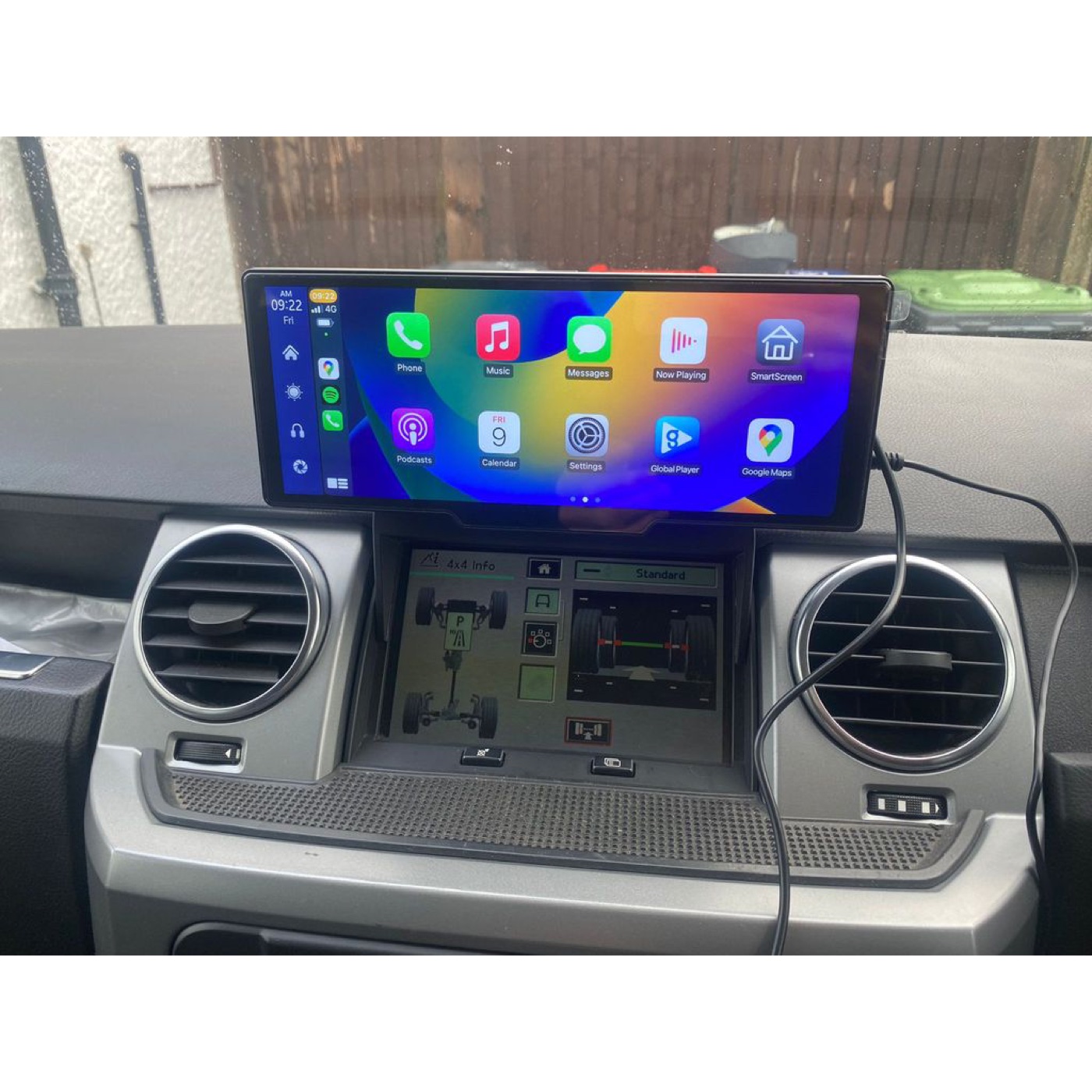 Land Rover Discovery 3/4 CarPlay 9.3 İnç Ekran Braketi görsel 2