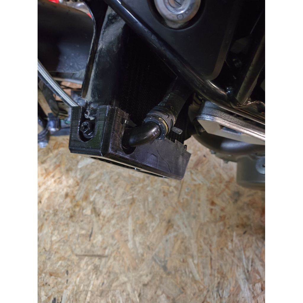 Husqvarna Svartpilen 401 Radyatör Koruması görsel 3