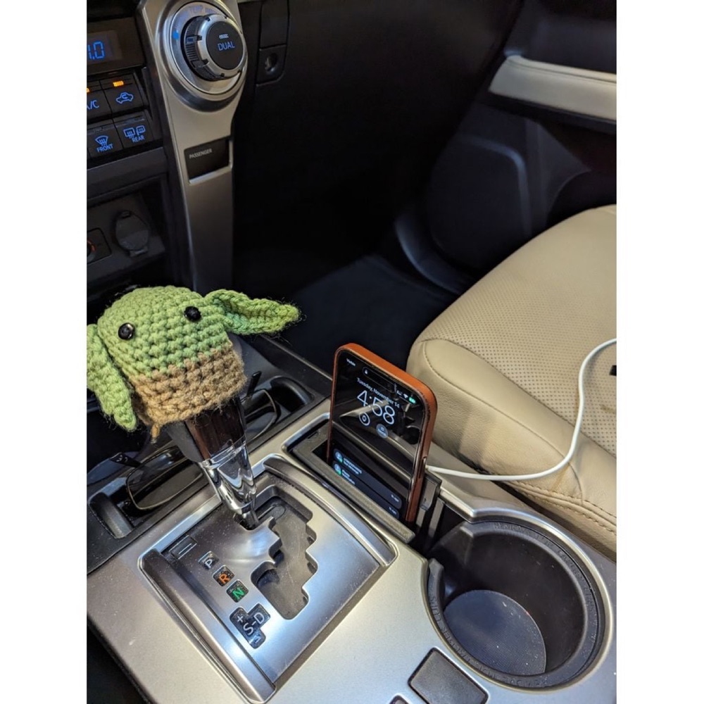 Toyota 5. Nesil 4Runner iPhone 14pro Max Tutucu Kablosuz Şarj