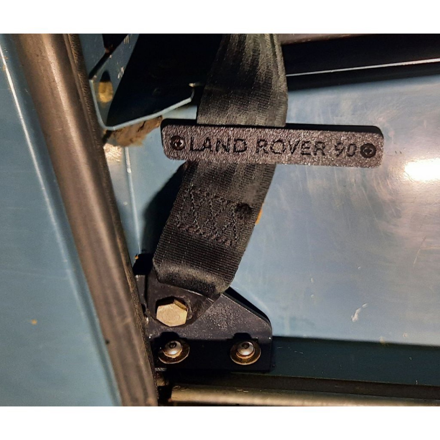 Land Rover Defender 90 Emniyet Kemeri Kılavuzu görsel 2