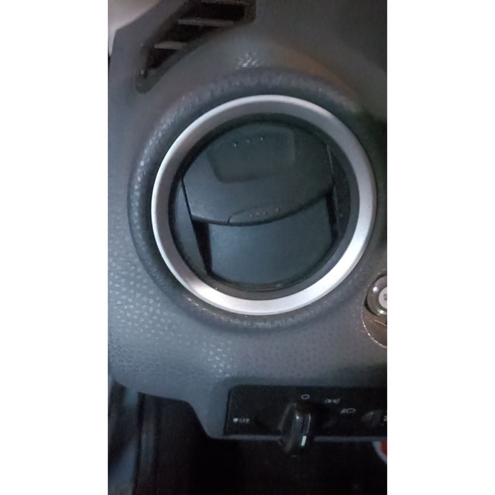 Ford Fiesta MK6 Havalandırma Kanatçıkları görsel 6