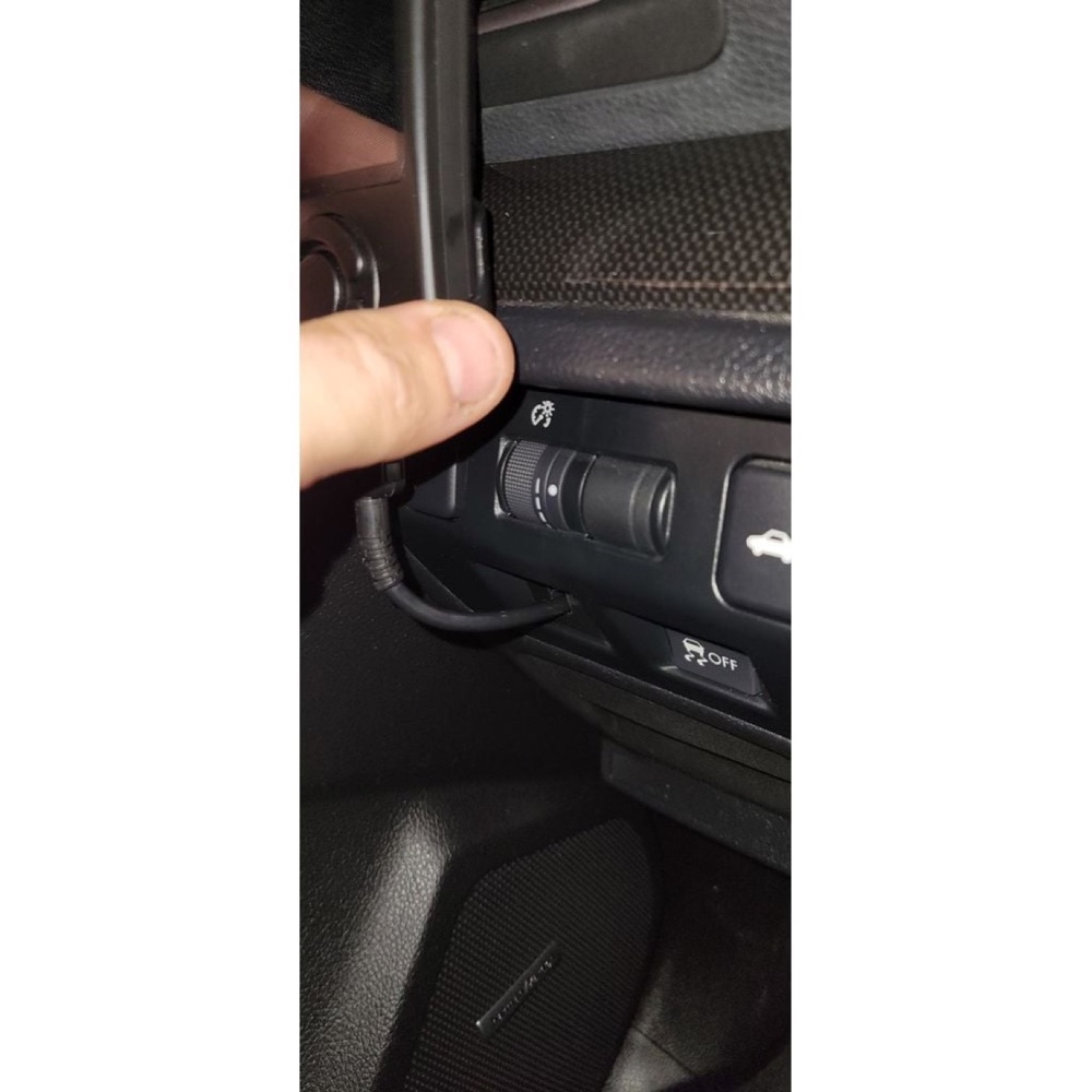 Subaru WRX/STI Accessport Kablo Geçiş Kapağı görsel 4