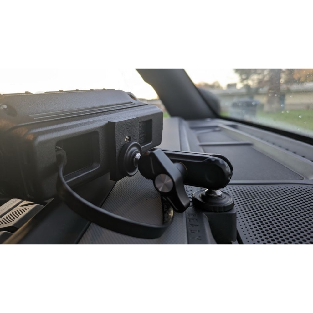 Yaesu FTM-500D Telsiz Montaj Braketi