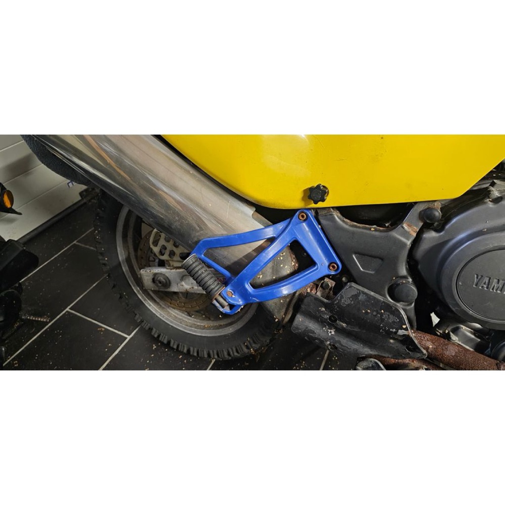 Yamaha XTZ750 Yan Kapak Sabitleme Düğmesi