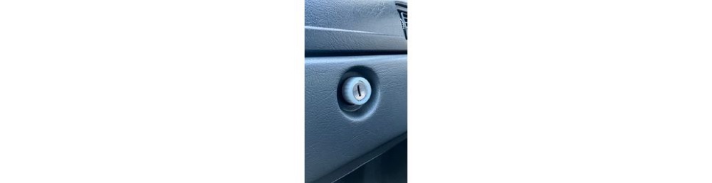 Volvo 240 / 740 / 940 Torpido Kilidi Çerçeve Halkası görsel 2