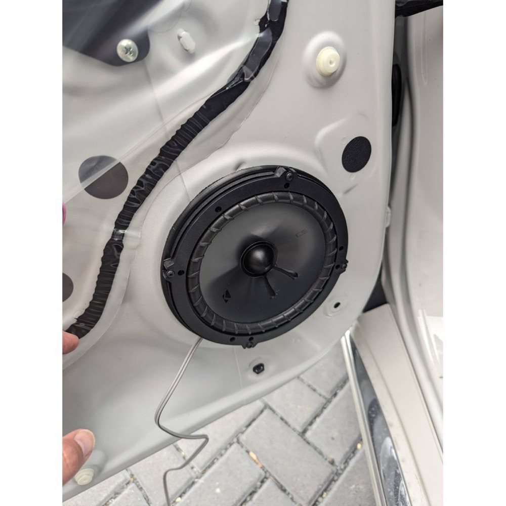 Mitsubishi Outlander Ön Kapı Hoparlör Adaptörü görsel 2