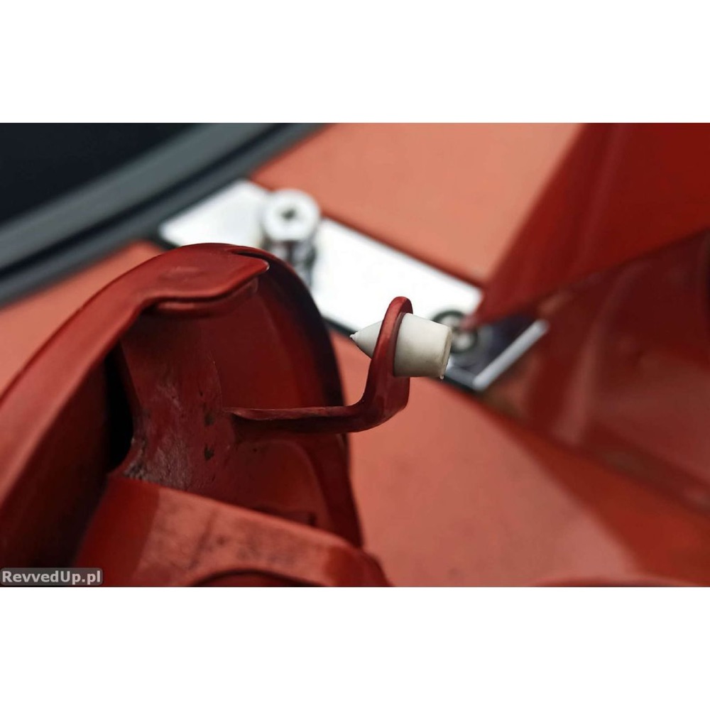 Mazda MX-5 NBFL Yakıt Kapağı Tamponu