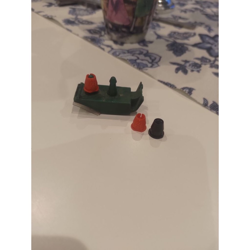 Nissan Figaro krom garnitür klipsleri görsel 2