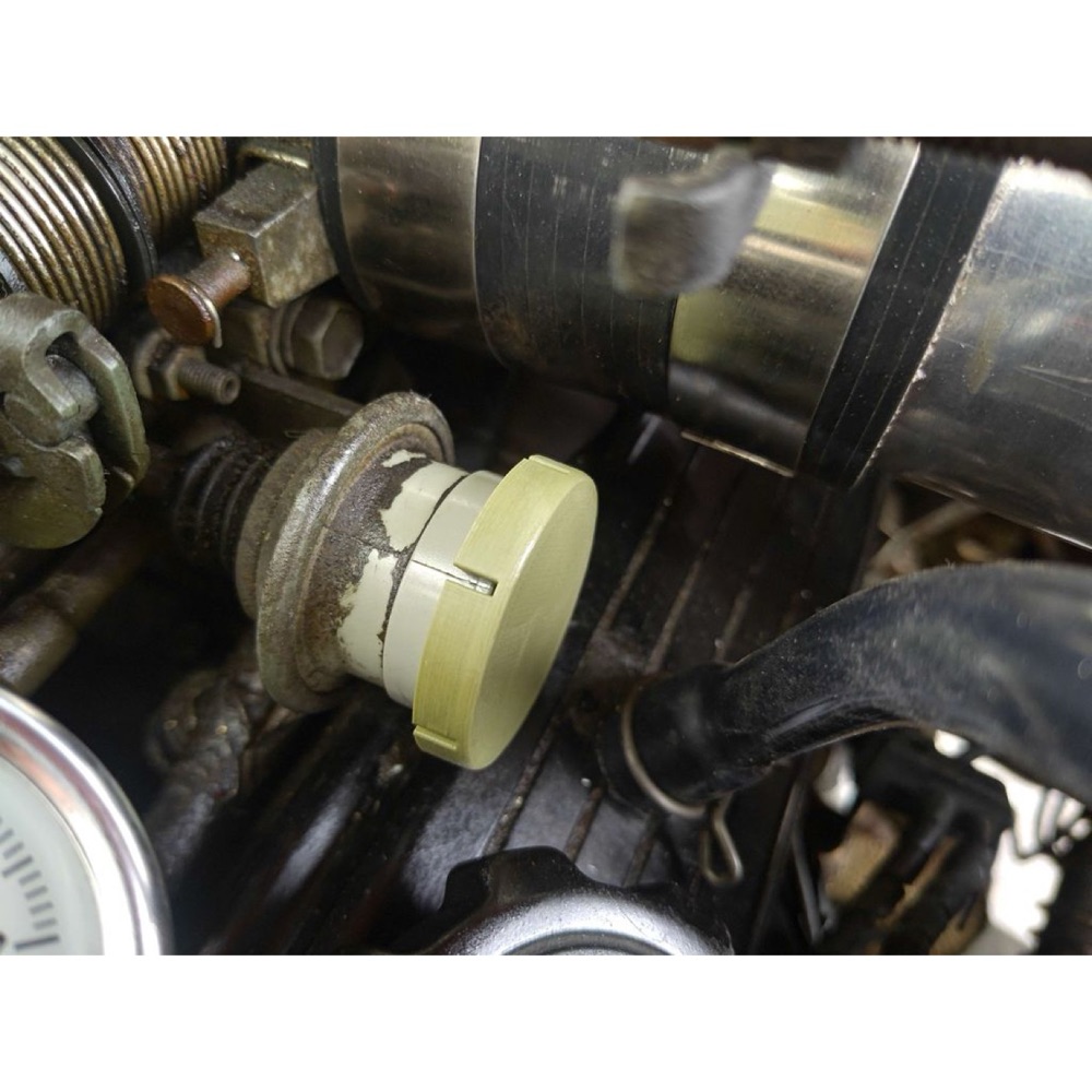 Toyota 4Runner Gaz Kelebeği Kapağı 22202-35271 görsel 2