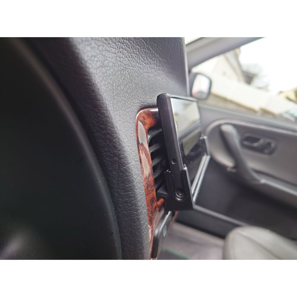 Nissan Primera (P10) telefon tutucusu görsel 2