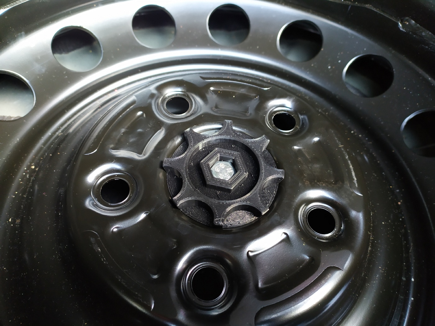 Yedek Lastik Cıvatası (Toyota Corolla) görsel 3