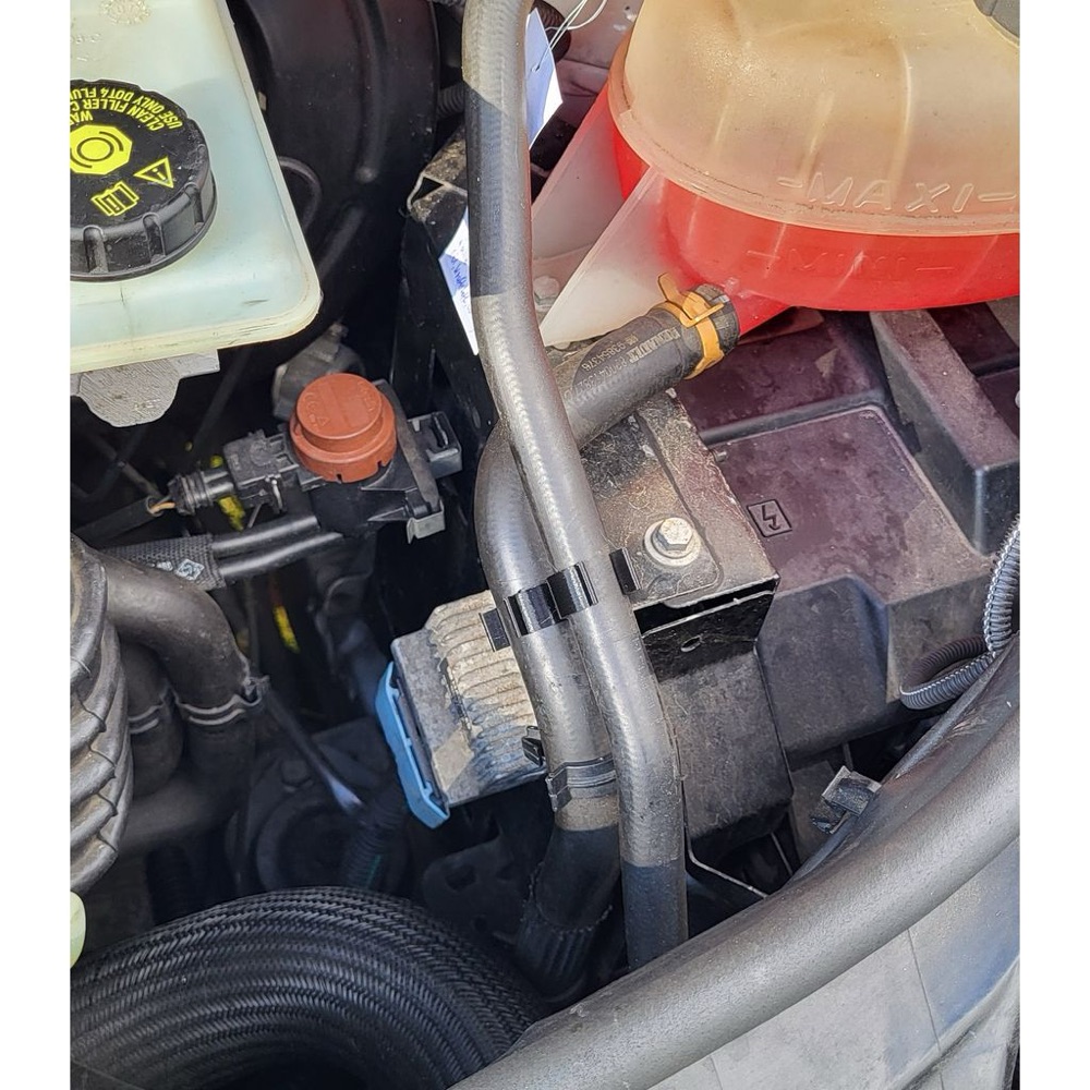 Renault Trafic / Opel Vivaro Soğutma Hortumu Ayırıcı