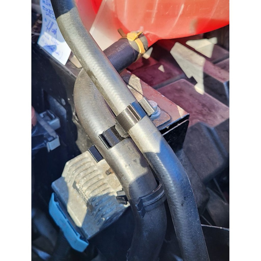 Renault Trafic / Opel Vivaro Soğutma Hortumu Ayırıcı görsel 2