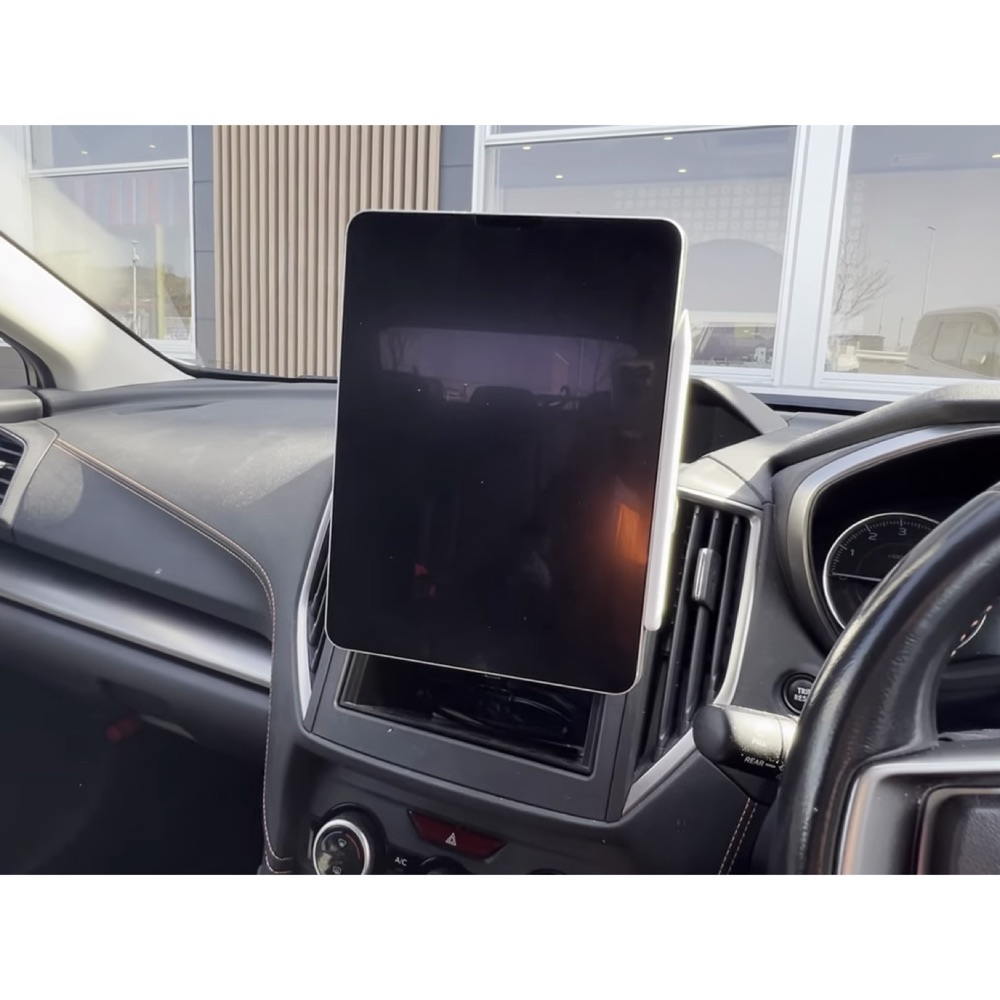 Subaru XV iPad Standı görsel 2