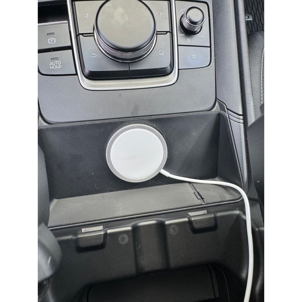 Mazda CX-50 MagSafe Telefon Şarj Tutucusu görsel 2