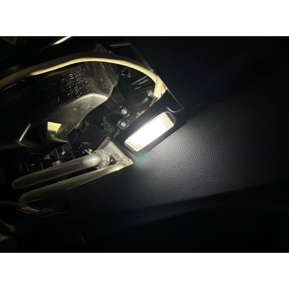 Seat Ibiza / Arona Ayak Boşluğu LED Aydınlatma Kapağı görsel 5