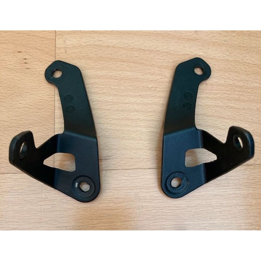 Triumph Tiger 800 XC Ön Cam Braketi