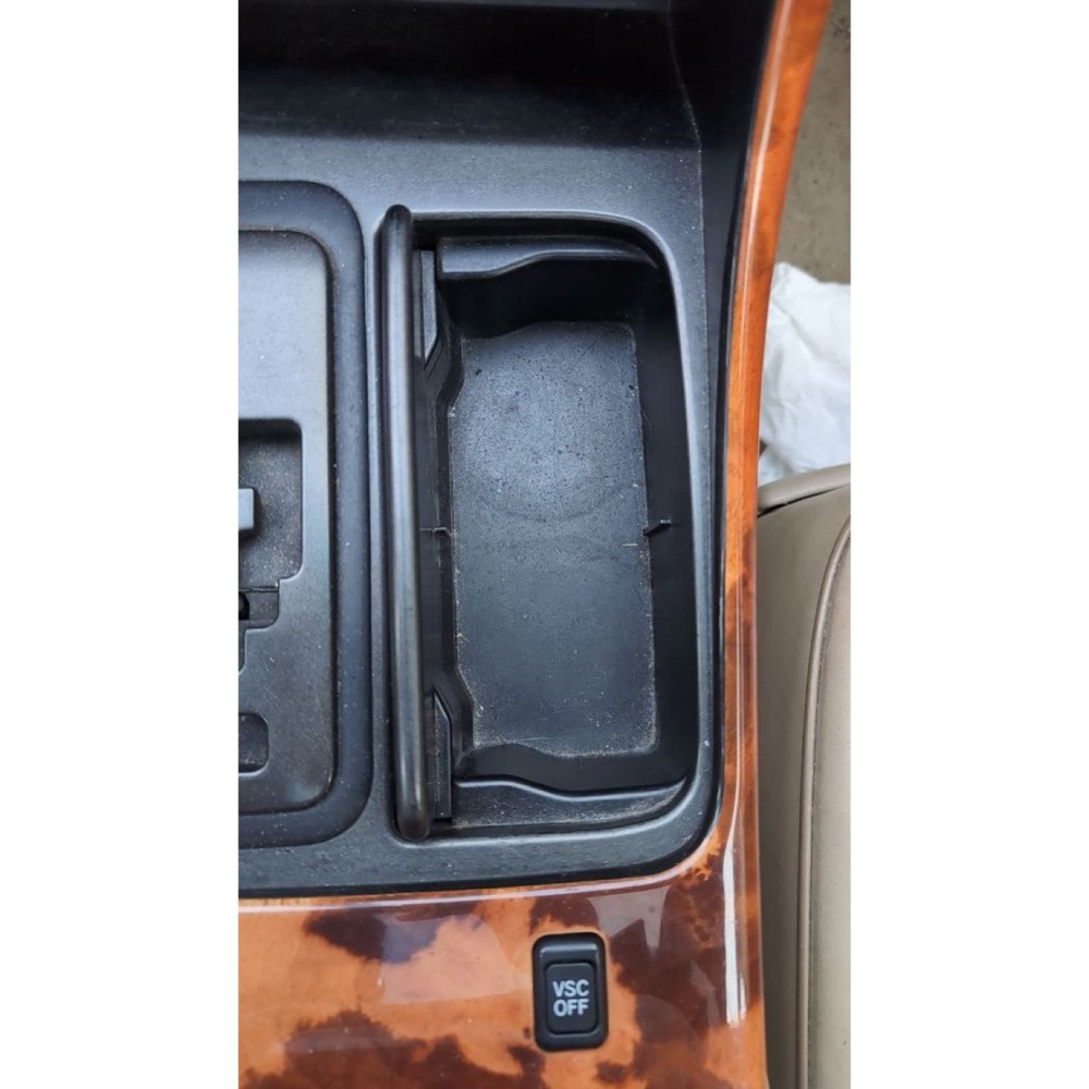 Lexus GS MK2 Orta Konsol Bardaklık Insert (OEM 55618-30010 Replikası) görsel 2