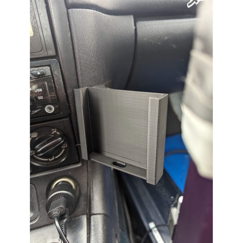 Mazda MX-5 ND Torpido Telefon Tutucusu