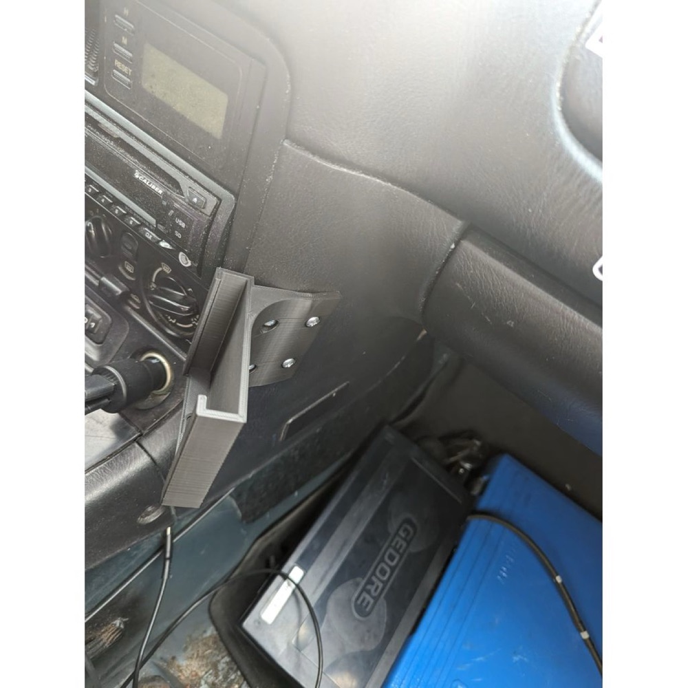 Mazda MX-5 ND Torpido Telefon Tutucusu görsel 2