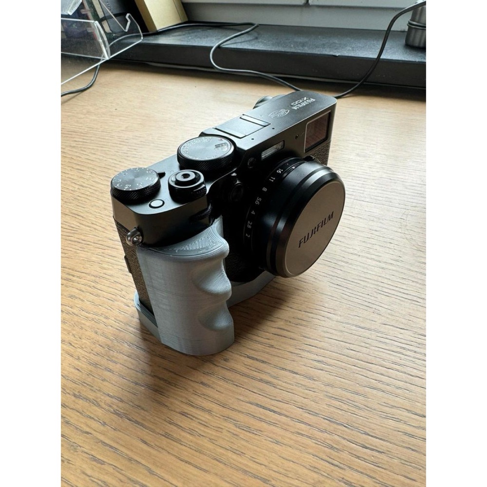 Fujifilm X100VI El Tutamağı (AirTag Yuvalı)