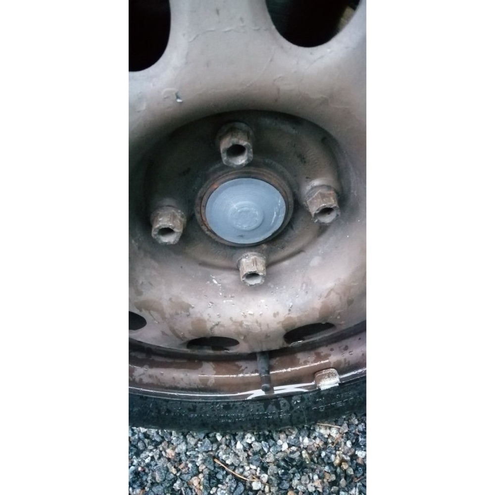 VW Golf III Ön Tekerlek Somun Kapağı görsel 4