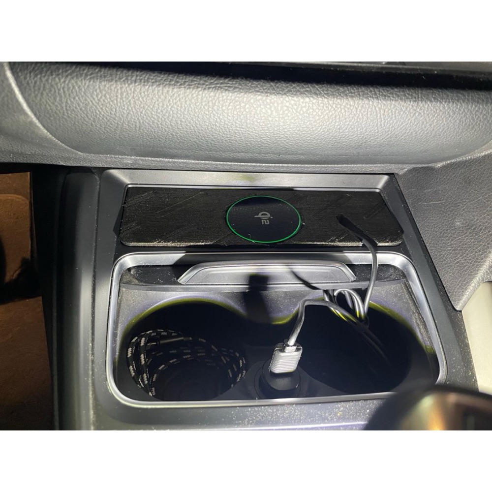 Kablosuz Telefon Şarj Modülü (BMW 3 Serisi F30 Uyumlu) görsel 3