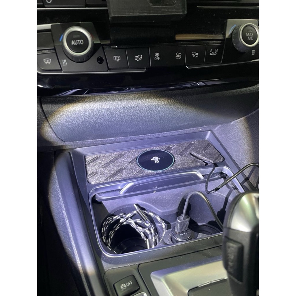 Kablosuz Telefon Şarj Modülü (BMW 3 Serisi F30 Uyumlu) görsel 4