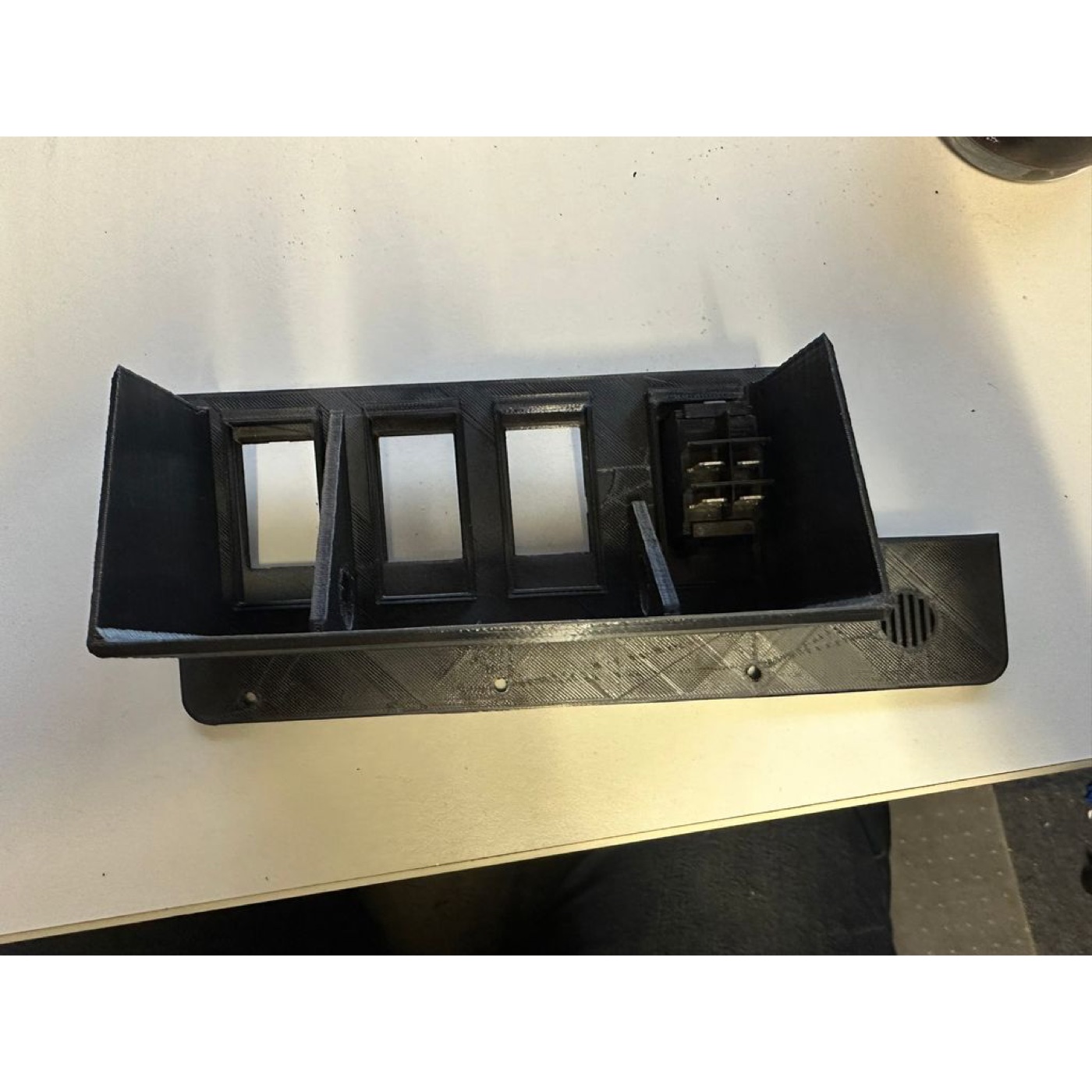 Range Rover P38 Rocker Anahtar Montaj Paneli görsel 4