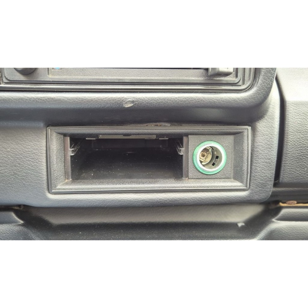 VW Golf 1 Cabrio Ugreen Telefon Tutucu görsel 6