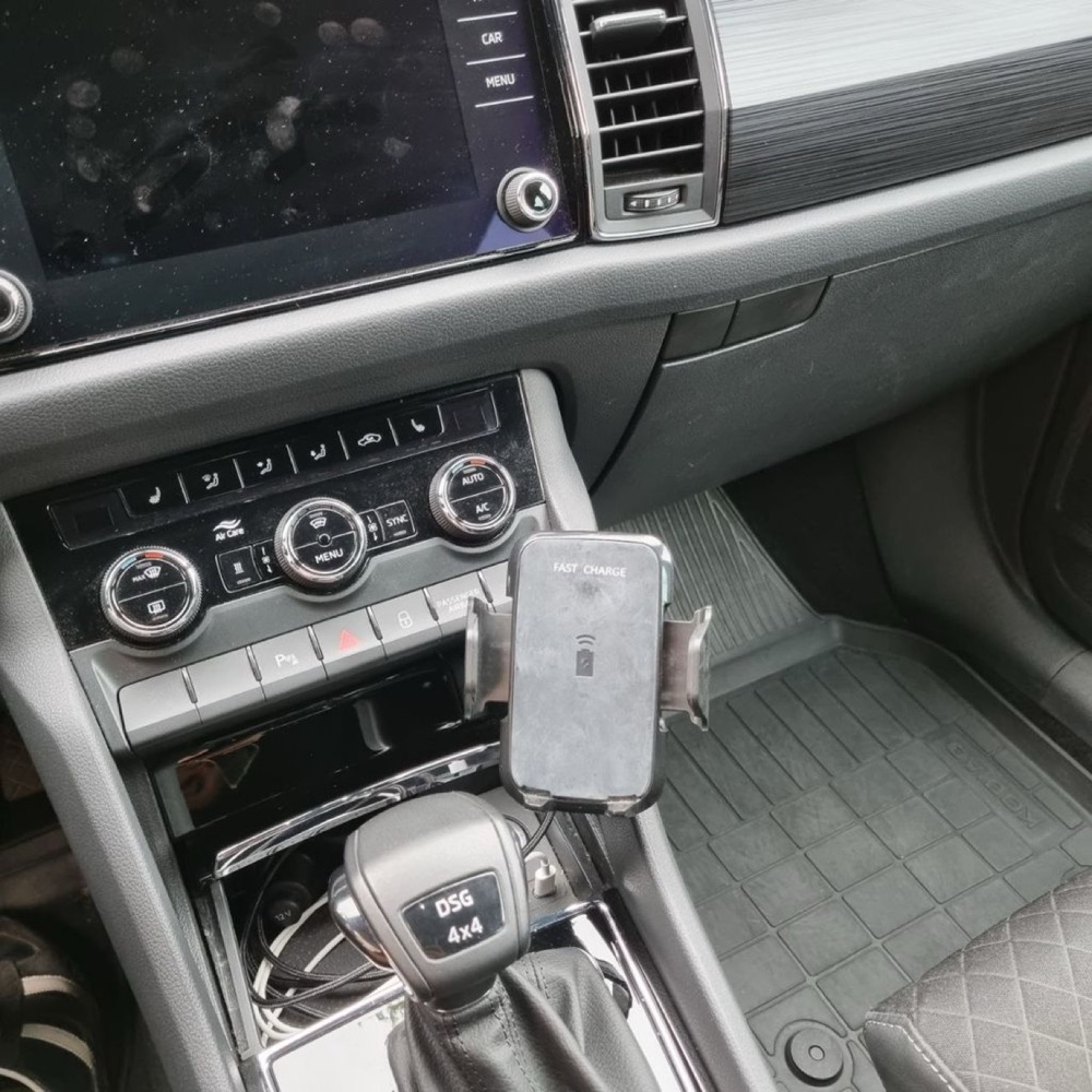 Škoda Kodiaq Fastening under the holder kodiaq görsel 4