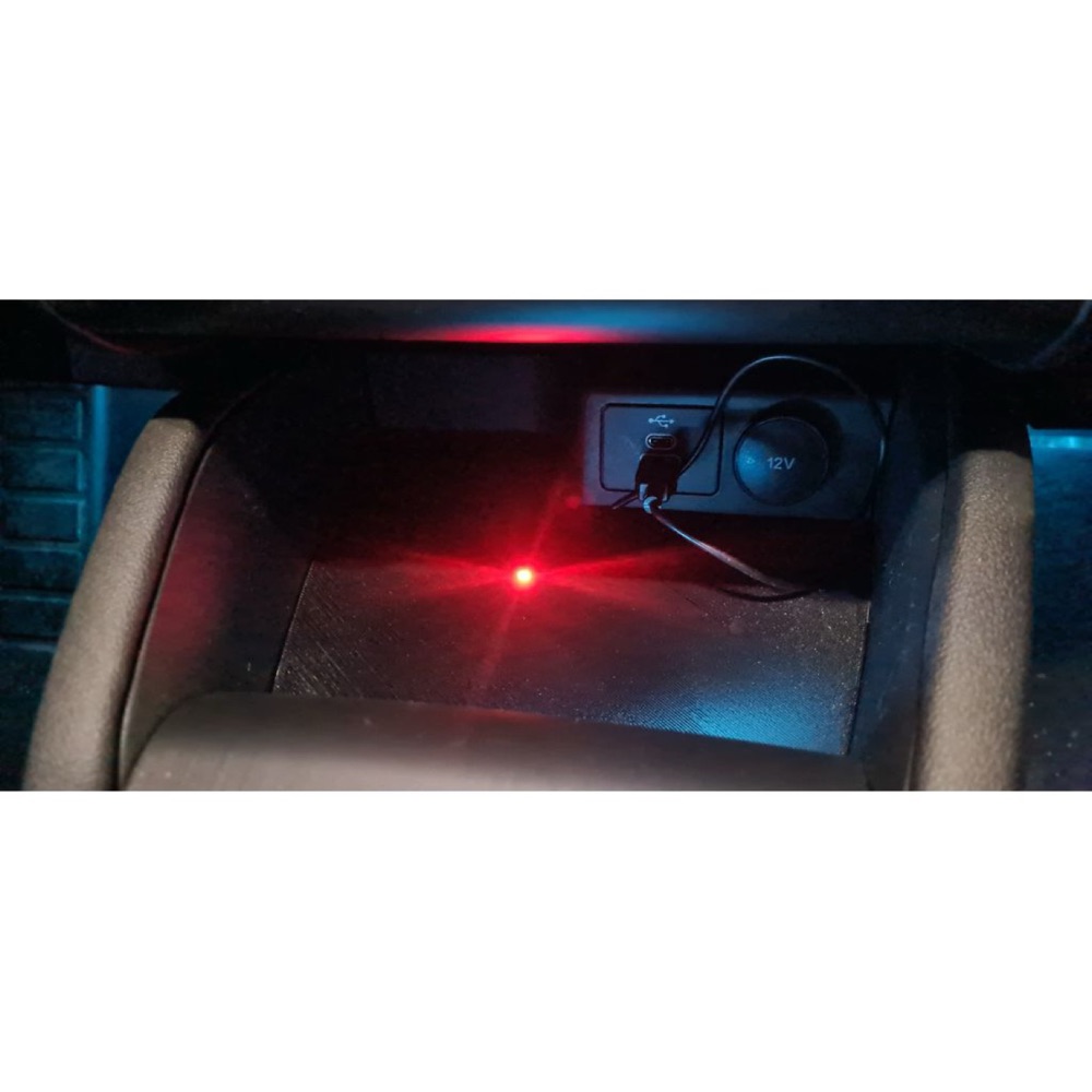 Ford Kuga Kablosuz Şarj (Qi) Pedi Yuvası