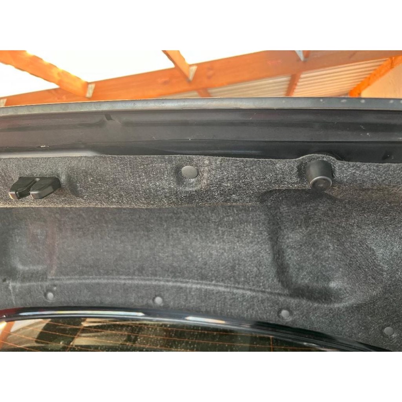 Subaru Legacy GT 2007 Bagaj Kapağı Konum Montaj Seti görsel 2